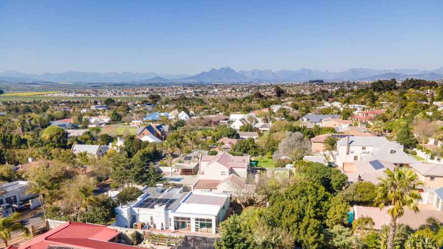 4 Bedroom Property for Sale in Vierlanden Western Cape